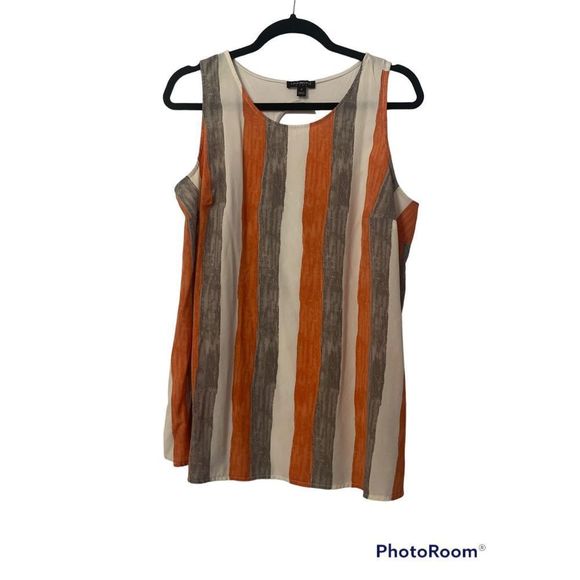 Lane Bryant Tops - Lane Bryant Sleeveless Top. Size 14